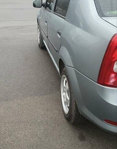 Серый Дачия Логан, объемом двигателя 1.6 л и пробегом 251 тыс. км за 4500 $, фото 4 на Automoto.ua