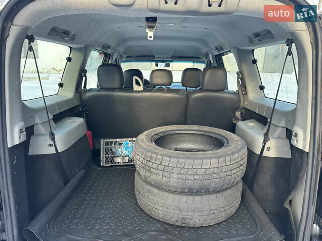 Серый Дачия Логан, объемом двигателя 1.6 л и пробегом 323 тыс. км за 3800 $, фото 17 на Automoto.ua