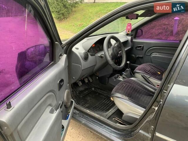 Сірий Дачія Logan, об'ємом двигуна 1.4 л та пробігом 350 тис. км за 3000 $, фото 7 на Automoto.ua