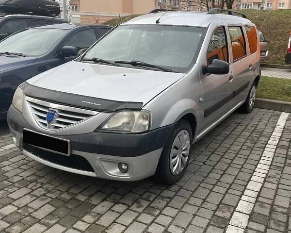 Сірий Дачія Logan, об'ємом двигуна 1.6 л та пробігом 259 тис. км за 3800 $, фото 8 на Automoto.ua