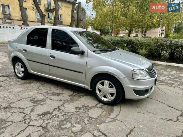 Дачия Логан 2008 в Каменское - Днепродзержинск на Automoto.ua Серый Дачия Логан, объемом двигателя 1.39 л и пробегом 165 тыс. км за 4600 $, фото 5 на Automoto.ua