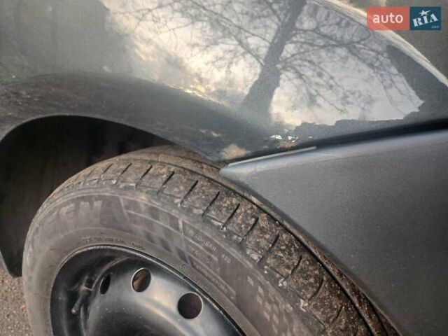 Серый Дачия Логан, объемом двигателя 1.6 л и пробегом 275 тыс. км за 4200 $, фото 9 на Automoto.ua