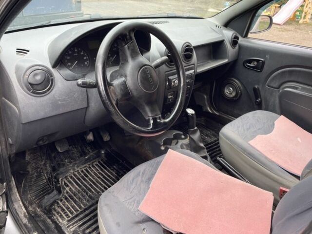 Серый Дачия Логан, объемом двигателя 1.4 л и пробегом 230 тыс. км за 1899 $, фото 4 на Automoto.ua