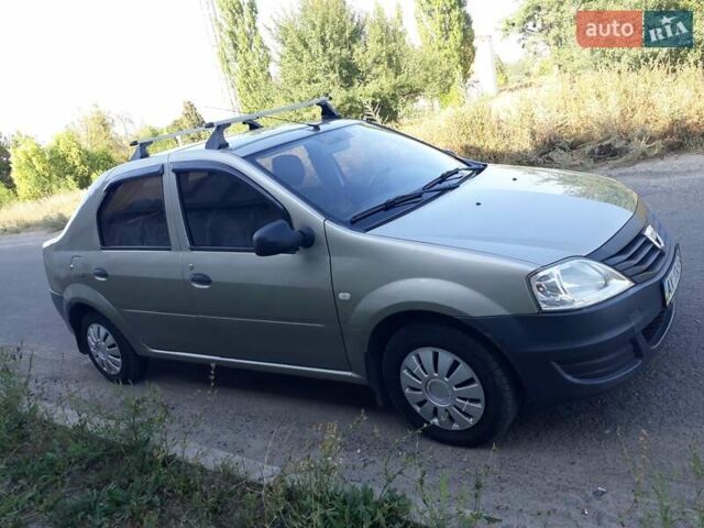 Серый Дачия Логан, объемом двигателя 1.4 л и пробегом 298 тыс. км за 2800 $, фото 1 на Automoto.ua