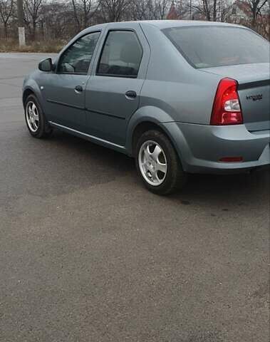 Серый Дачия Логан, объемом двигателя 1.6 л и пробегом 251 тыс. км за 4500 $, фото 5 на Automoto.ua