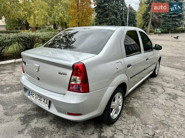 Дачия Логан 2008 в Каменское - Днепродзержинск на Automoto.ua Серый Дачия Логан, объемом двигателя 1.39 л и пробегом 165 тыс. км за 4600 $, фото 7 на Automoto.ua