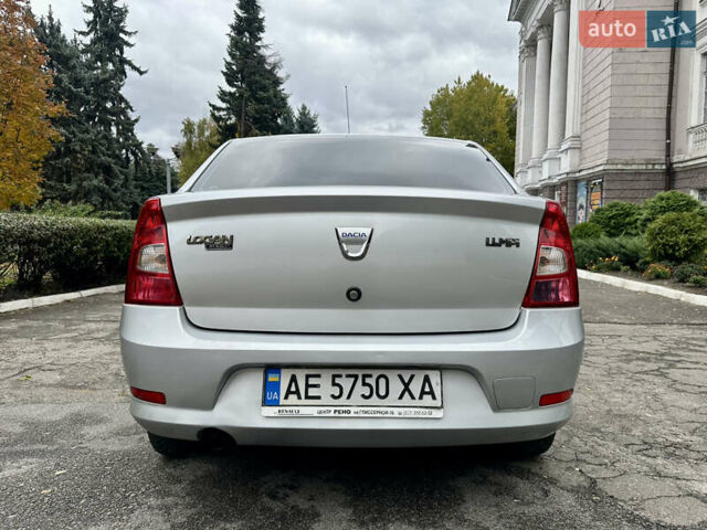 Дачия Логан 2008 в Каменское - Днепродзержинск на Automoto.ua Серый Дачия Логан, объемом двигателя 1.39 л и пробегом 165 тыс. км за 4600 $, фото 6 на Automoto.ua