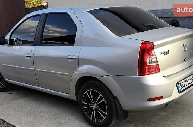 Серый Дачия Логан, объемом двигателя 1.6 л и пробегом 186 тыс. км за 5000 $, фото 15 на Automoto.ua