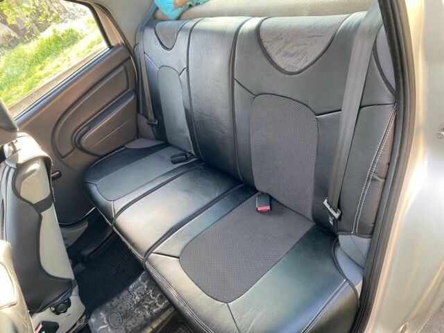 Серый Дачия Логан, объемом двигателя 1.4 л и пробегом 92 тыс. км за 3750 $, фото 9 на Automoto.ua