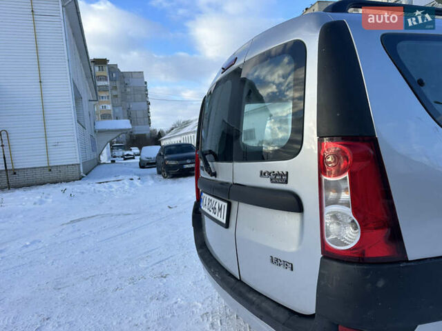 Серый Дачия Логан, объемом двигателя 1.6 л и пробегом 323 тыс. км за 3800 $, фото 18 на Automoto.ua