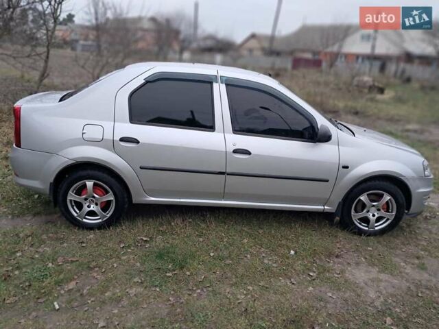 Серый Дачия Логан, объемом двигателя 1.6 л и пробегом 231 тыс. км за 4100 $, фото 7 на Automoto.ua