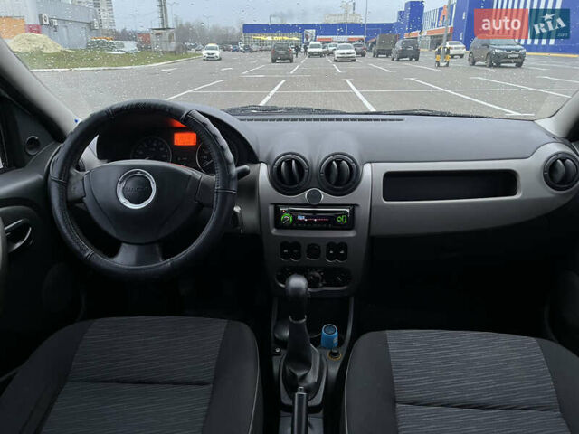 Сірий Дачія Logan, об'ємом двигуна 1.39 л та пробігом 241 тис. км за 3700 $, фото 7 на Automoto.ua