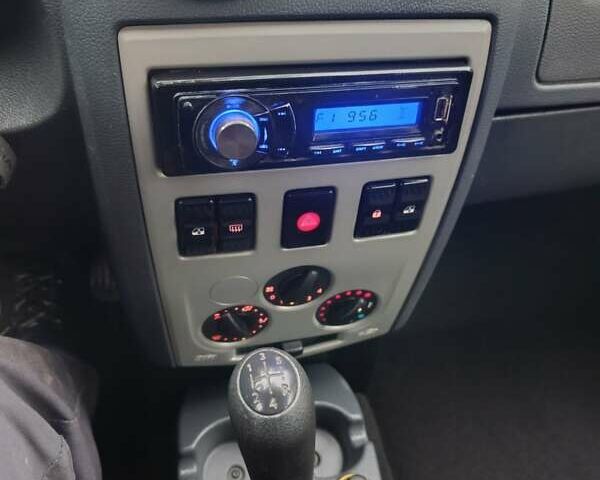 Сірий Дачія Logan, об'ємом двигуна 0 л та пробігом 160 тис. км за 5650 $, фото 17 на Automoto.ua