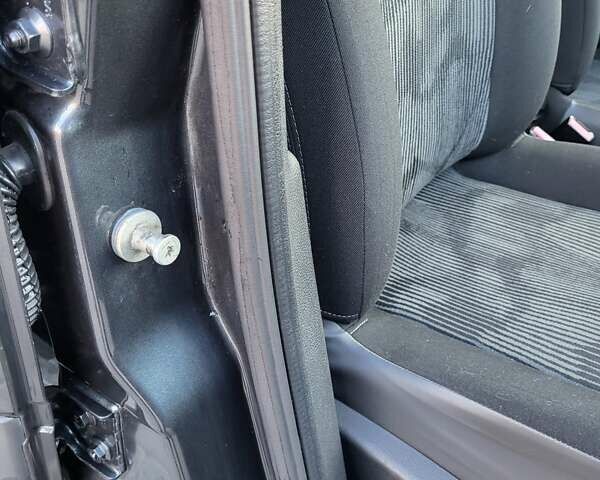 Сірий Дачія Logan, об'ємом двигуна 1.6 л та пробігом 105 тис. км за 6950 $, фото 19 на Automoto.ua