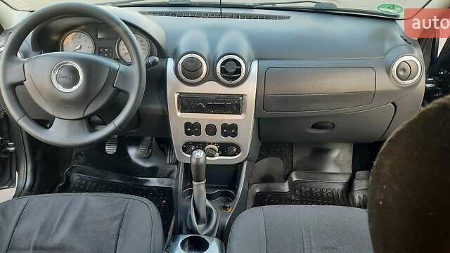 Сірий Дачія Logan, об'ємом двигуна 1.6 л та пробігом 208 тис. км за 6350 $, фото 33 на Automoto.ua