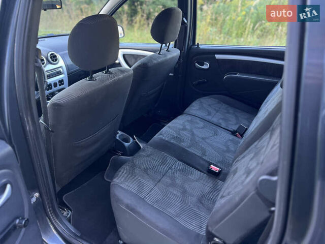 Сірий Дачія Logan, об'ємом двигуна 1.5 л та пробігом 290 тис. км за 4150 $, фото 9 на Automoto.ua