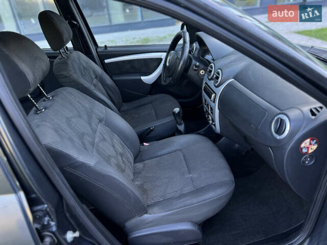 Сірий Дачія Logan, об'ємом двигуна 1.5 л та пробігом 290 тис. км за 4150 $, фото 6 на Automoto.ua