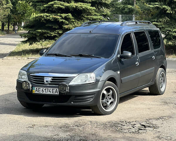 Серый Дачия Логан, объемом двигателя 1.6 л и пробегом 223 тыс. км за 6200 $, фото 1 на Automoto.ua
