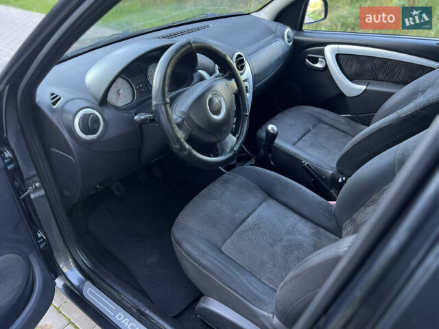 Сірий Дачія Logan, об'ємом двигуна 1.5 л та пробігом 290 тис. км за 4150 $, фото 10 на Automoto.ua