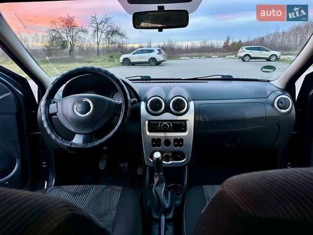 Сірий Дачія Logan, об'ємом двигуна 1.6 л та пробігом 220 тис. км за 5747 $, фото 27 на Automoto.ua