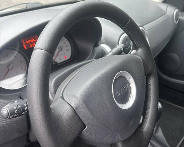 Сірий Дачія Logan, об'ємом двигуна 1.6 л та пробігом 130 тис. км за 6800 $, фото 11 на Automoto.ua