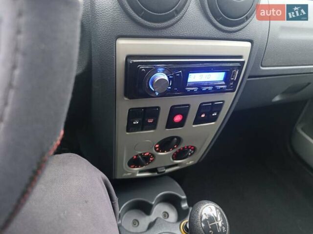 Сірий Дачія Logan, об'ємом двигуна 0 л та пробігом 160 тис. км за 5650 $, фото 12 на Automoto.ua