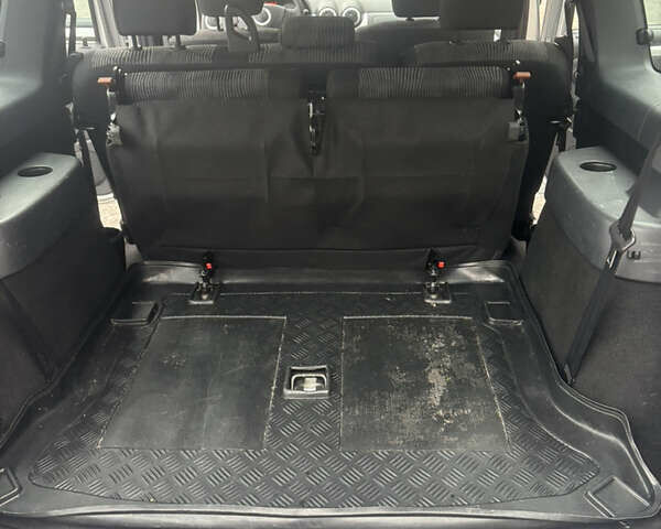 Сірий Дачія Logan, об'ємом двигуна 1.6 л та пробігом 130 тис. км за 6800 $, фото 24 на Automoto.ua