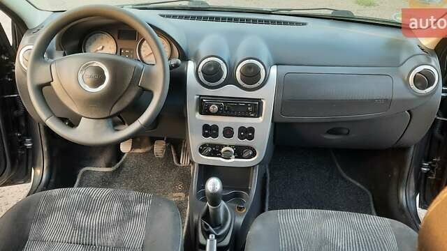 Сірий Дачія Logan, об'ємом двигуна 1.6 л та пробігом 208 тис. км за 6350 $, фото 21 на Automoto.ua