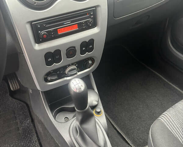 Сірий Дачія Logan, об'ємом двигуна 1.6 л та пробігом 130 тис. км за 6800 $, фото 14 на Automoto.ua