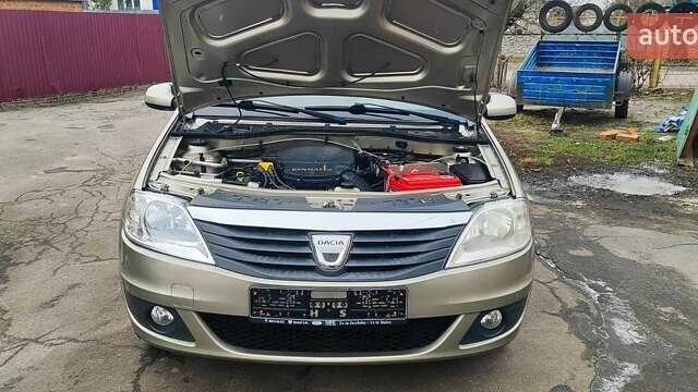 Серый Дачия Логан, объемом двигателя 1.6 л и пробегом 268 тыс. км за 2150 $, фото 3 на Automoto.ua