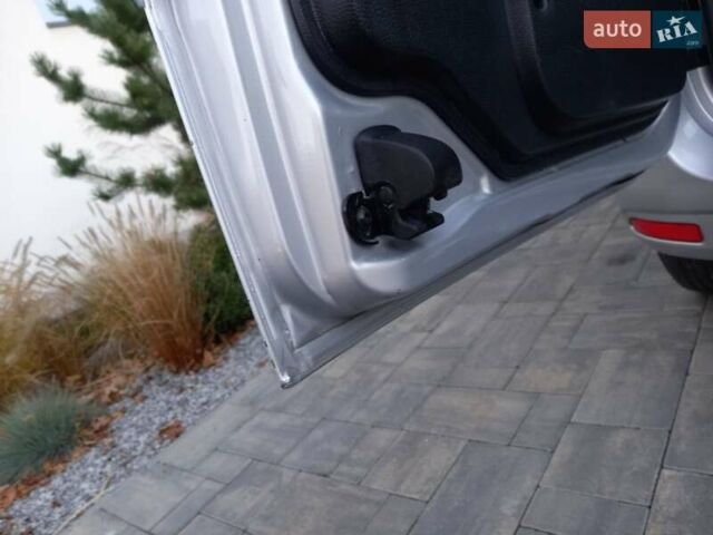 Дачія Logan 2010 у Луцьку на Automoto.ua Сірий Дачія Logan, об'ємом двигуна 1.6 л та пробігом 219 тис. км за 5950 $, фото 14 на Automoto.ua