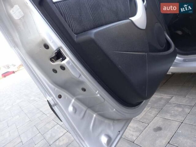 Сірий Дачія Logan, об'ємом двигуна 1.6 л та пробігом 219 тис. км за 6450 $, фото 15 на Automoto.ua
