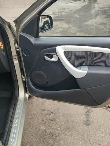 Серый Дачия Логан, объемом двигателя 1.6 л и пробегом 268 тыс. км за 2150 $, фото 16 на Automoto.ua