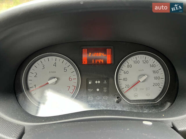 Сірий Дачія Logan, об'ємом двигуна 1.6 л та пробігом 212 тис. км за 6700 $, фото 17 на Automoto.ua