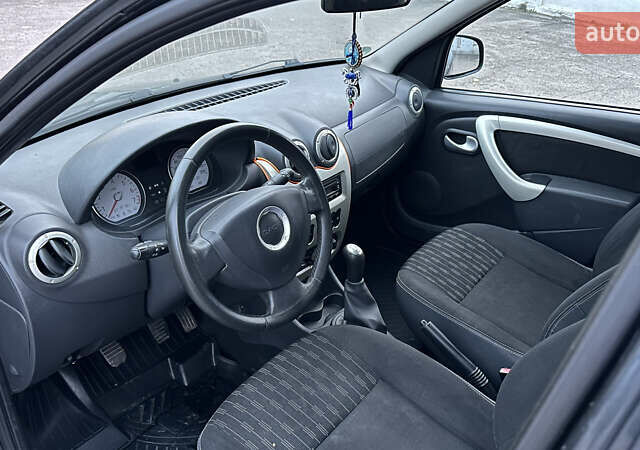 Серый Дачия Логан, объемом двигателя 1.5 л и пробегом 188 тыс. км за 6200 $, фото 8 на Automoto.ua