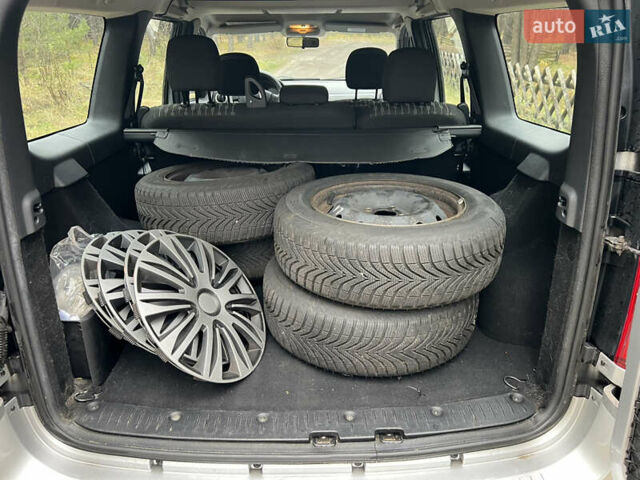 Сірий Дачія Logan, об'ємом двигуна 1.6 л та пробігом 212 тис. км за 6700 $, фото 11 на Automoto.ua