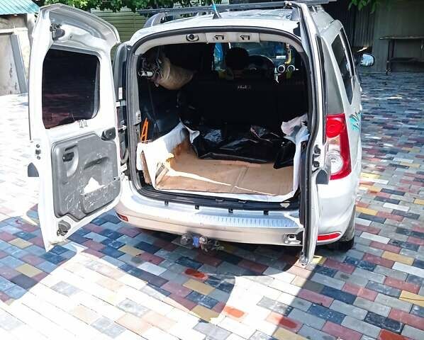 Серый Дачия Логан, объемом двигателя 1.46 л и пробегом 240 тыс. км за 7200 $, фото 6 на Automoto.ua