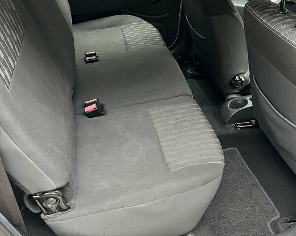 Сірий Дачія Logan, об'ємом двигуна 1.6 л та пробігом 212 тис. км за 6700 $, фото 13 на Automoto.ua