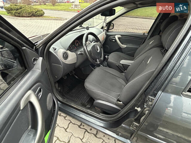 Сірий Дачія Logan, об'ємом двигуна 1.46 л та пробігом 242 тис. км за 4650 $, фото 6 на Automoto.ua