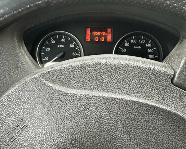 Сірий Дачія Logan, об'ємом двигуна 1.6 л та пробігом 195 тис. км за 6500 $, фото 5 на Automoto.ua