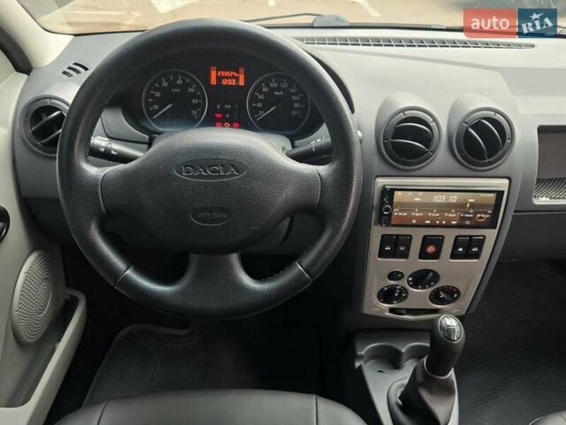 Дачія Logan 2012 у Києві на Automoto.ua Сірий Дачія Logan, об'ємом двигуна 1.6 л та пробігом 233 тис. км за 5700 $, фото 19 на Automoto.ua