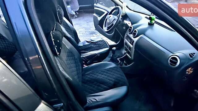 Сірий Дачія Logan, об'ємом двигуна 1.6 л та пробігом 220 тис. км за 6800 $, фото 7 на Automoto.ua