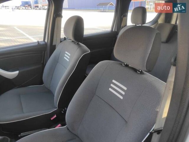 Серый Дачия Логан, объемом двигателя 1.6 л и пробегом 183 тыс. км за 6350 $, фото 3 на Automoto.ua
