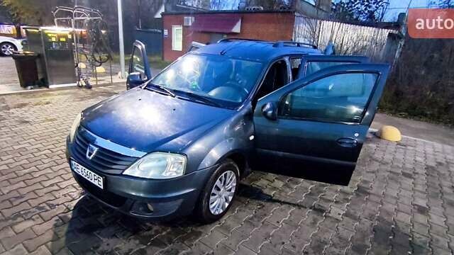 Сірий Дачія Logan, об'ємом двигуна 1.6 л та пробігом 220 тис. км за 6800 $, фото 3 на Automoto.ua