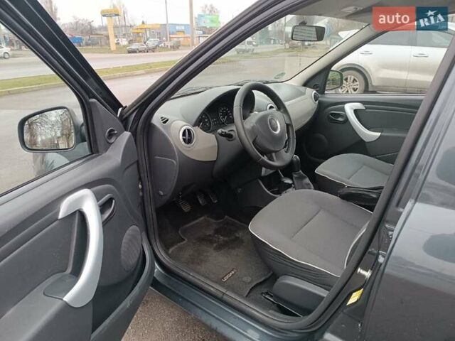 Серый Дачия Логан, объемом двигателя 1.6 л и пробегом 137 тыс. км за 6999 $, фото 12 на Automoto.ua