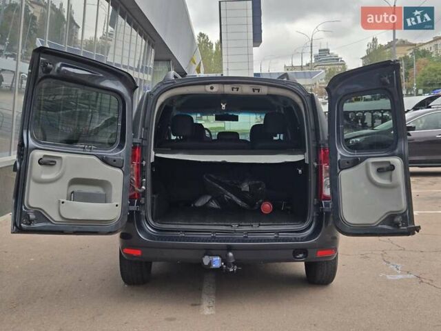 Дачія Logan 2012 у Києві на Automoto.ua Сірий Дачія Logan, об'ємом двигуна 1.6 л та пробігом 233 тис. км за 5700 $, фото 26 на Automoto.ua