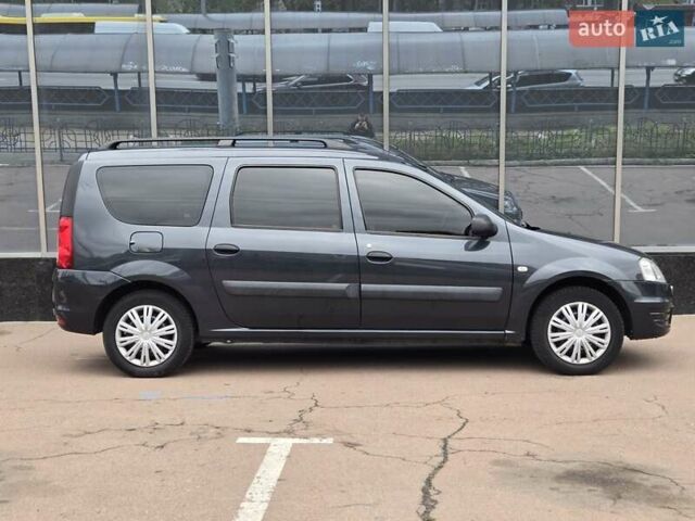 Дачія Logan 2012 у Києві на Automoto.ua Сірий Дачія Logan, об'ємом двигуна 1.6 л та пробігом 233 тис. км за 5700 $, фото 6 на Automoto.ua