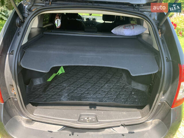 Сірий Дачія Logan, об'ємом двигуна 1.5 л та пробігом 250 тис. км за 8700 $, фото 2 на Automoto.ua