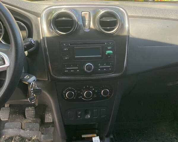 Сірий Дачія Logan, об'ємом двигуна 1.5 л та пробігом 250 тис. км за 8700 $, фото 4 на Automoto.ua