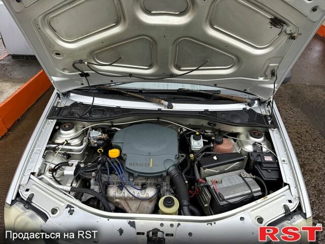 Серый Дачия Логан, объемом двигателя 1.6 л и пробегом 261 тыс. км за 4999 $, фото 10 на Automoto.ua